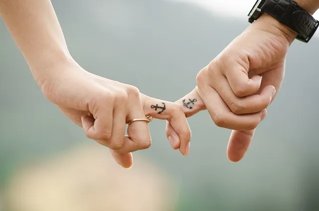 오토바이를 타는 꿈해몽: 속도와 불안, 도전의 의미 분석
